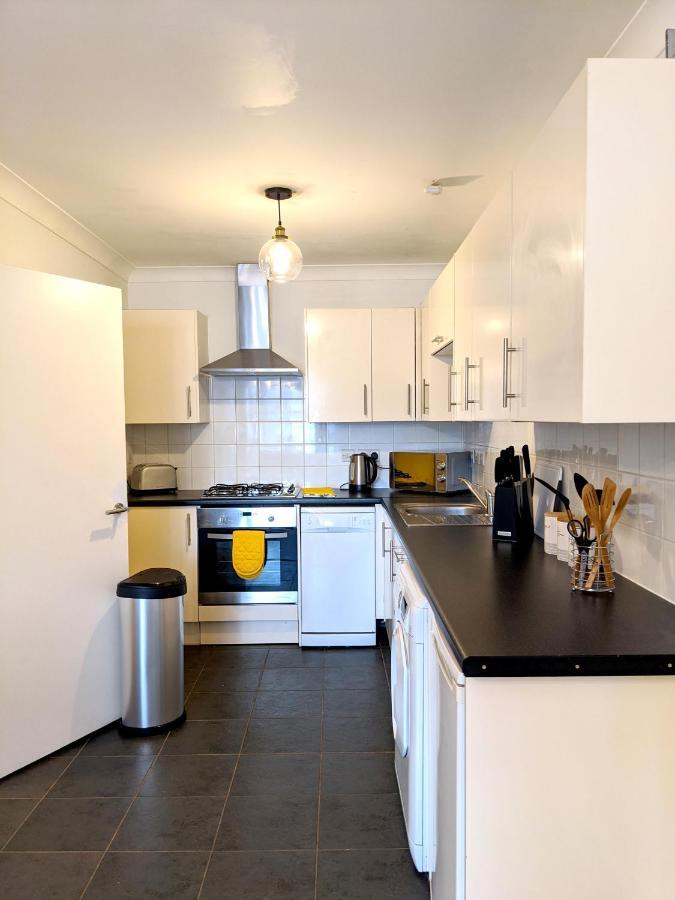 Koala & Tree - Renovated 2 Bed Apartment In City Centre - Short Lets & Serviced Accommodation Cambridge Kültér fotó